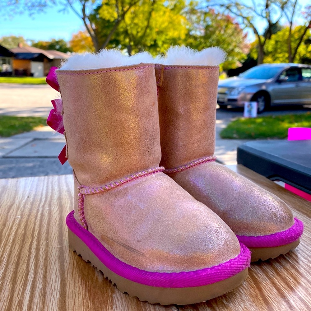 UGG gold pink boots with lace